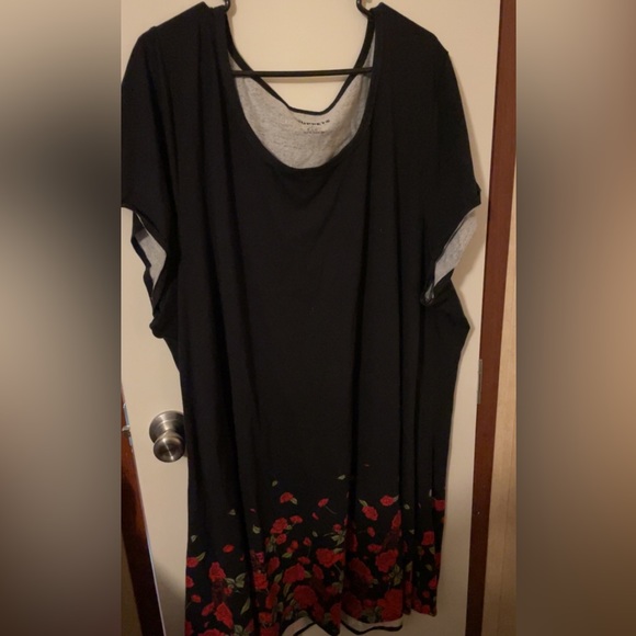 torrid Dresses & Skirts - Miss Piggy T-shirt Style Dress, Size 6 Torrid
